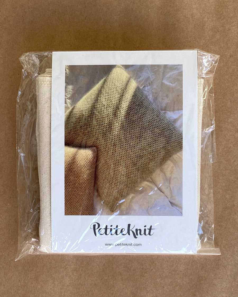 PetiteKnit Honey Pillow Kit - 50cm x 50cm, Putty