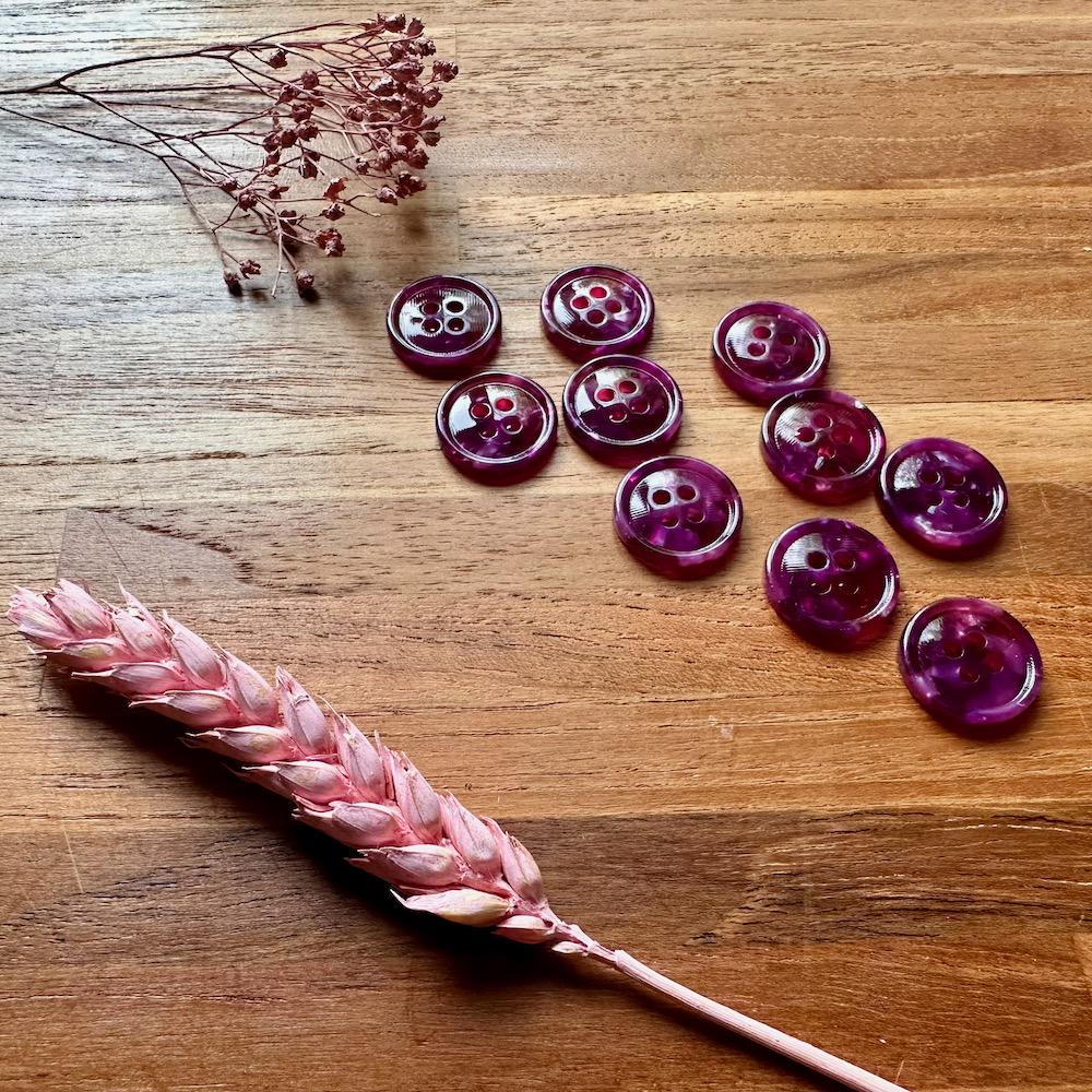 Pigeon Wishes Berry Crush Button Set 17mm