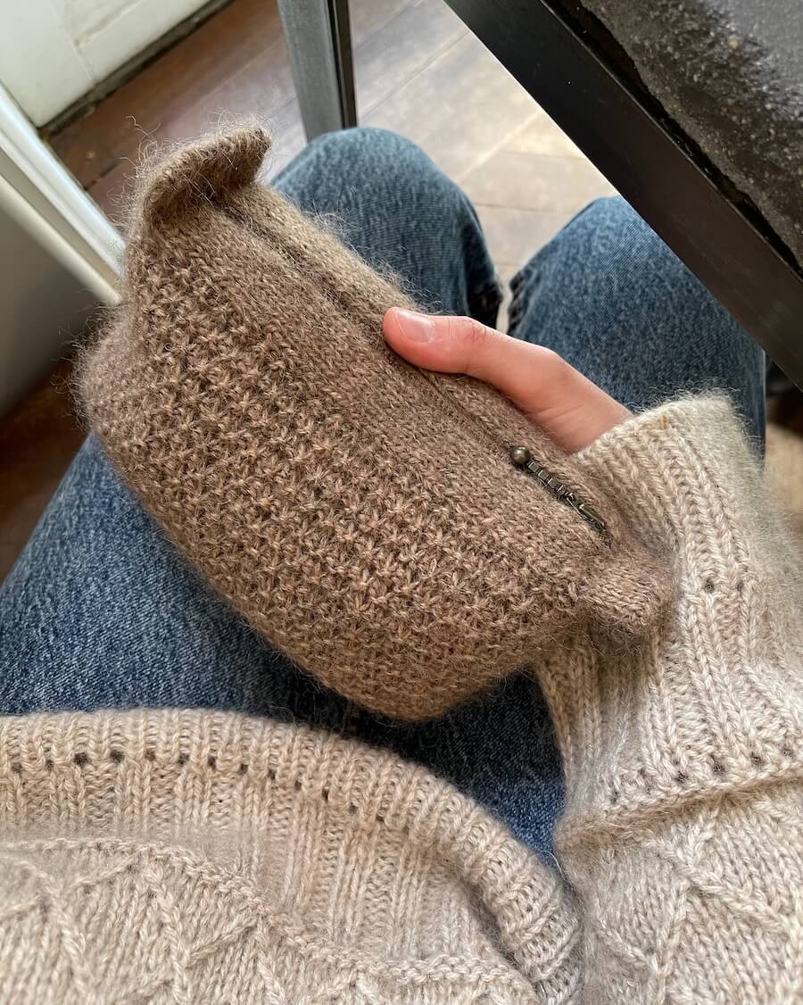Marie Clutch Pattern - PetiteKnit