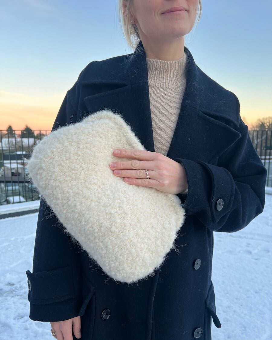 Teddy Clutch Pattern - PetiteKnit