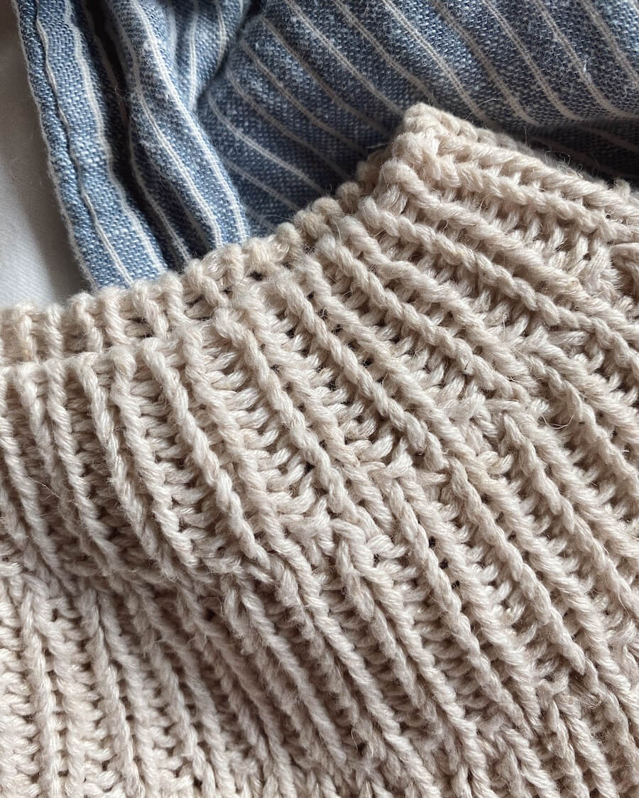 "Keep Your Knit In Shape" - PetiteKnit Elastic Thread