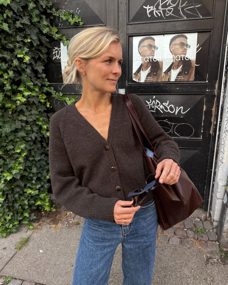 Champagne Cardigan Pattern - PetiteKnit