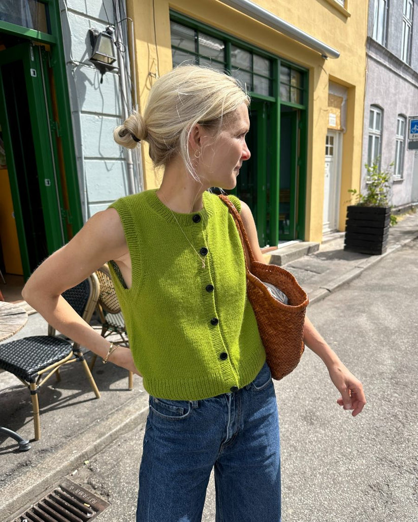 Maggie Vest Pattern - PetiteKnit