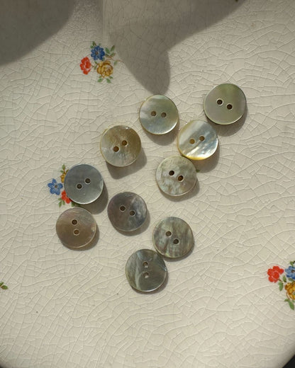 Mother of Pearl Buttons 15mm, 10pcs - PetiteKnit