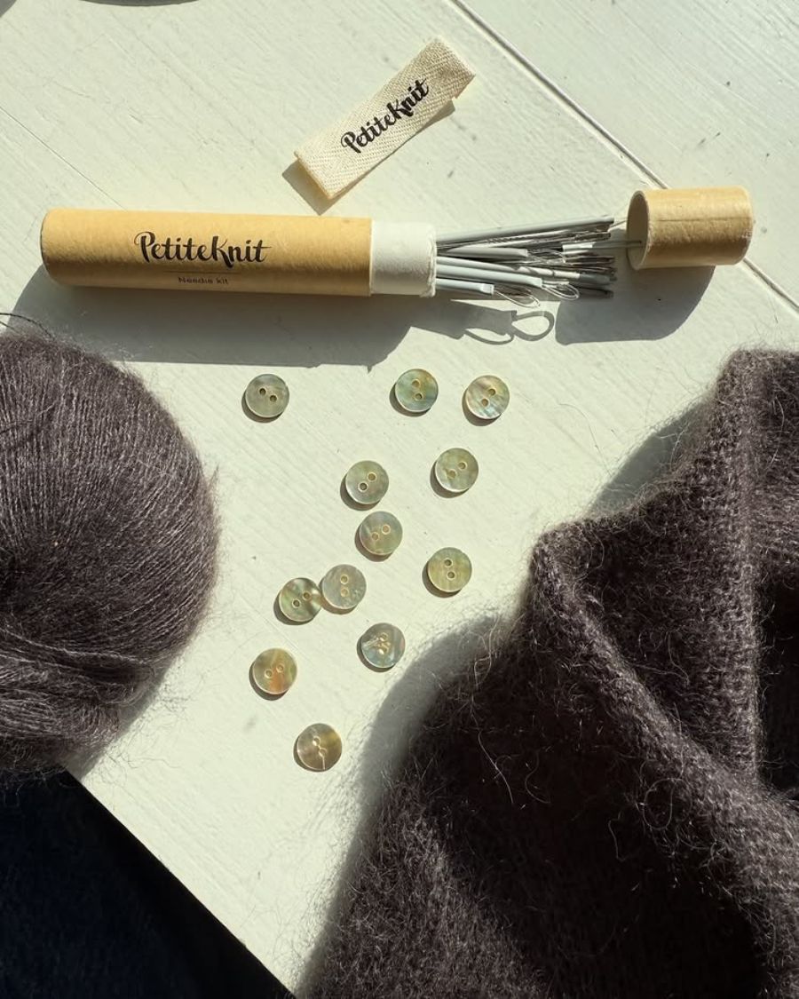 Mother of Pearl Buttons 11.4mm, 12pcs - PetiteKnit